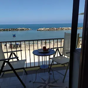 Catola , Marina Di Pisa Italia